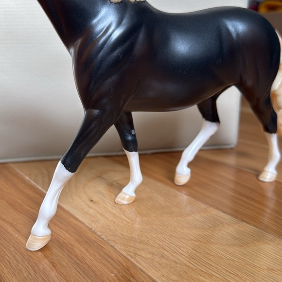 Peter Stone Kris Kringle Ehorse Series Horse - Picture 3 of 13